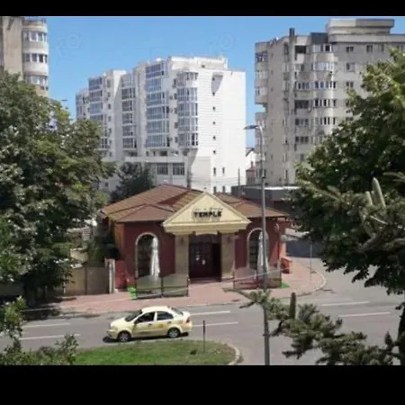 Budget-friendly 2br Near The Sea - Smart Layout For Privacy