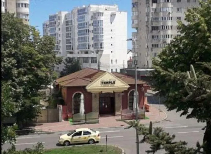 Budget-friendly 2br Near The Sea - Smart Layout For Privacy