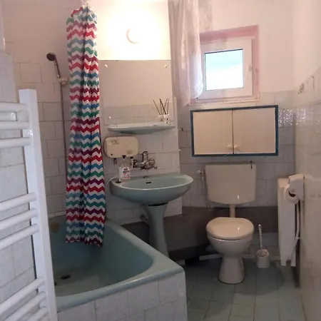 Budget-friendly 2br Near The Sea - Smart Layout For Privacy Apartment Constanta