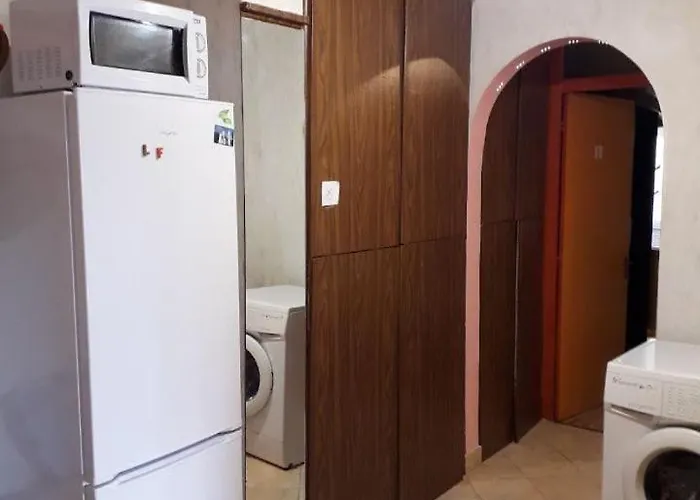 Budget-friendly 2br Near The Sea - Smart Layout For Privacy Apartman *